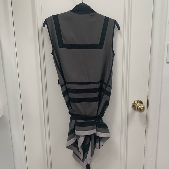 BCBG runway geometric cut out top wrap - Picture 5 of 8